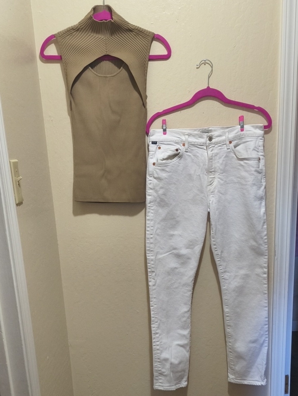 White Women's Stretch Jeans - Classic Slim Fit